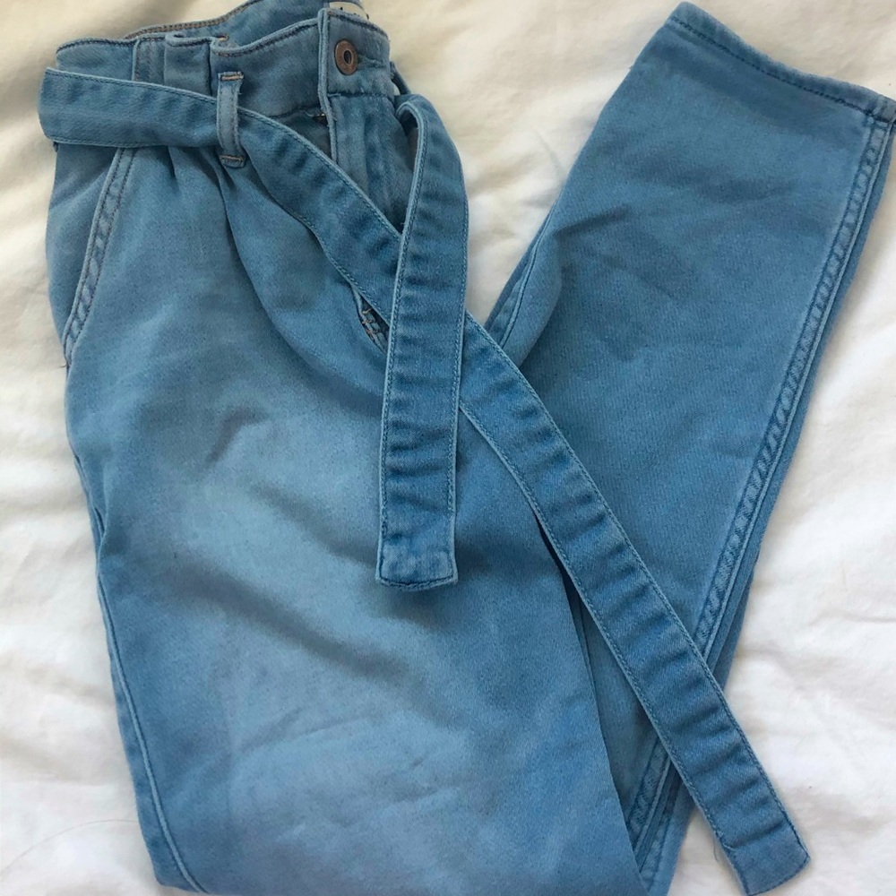 Abercrombie and Fitch high rise girlfriend jeans